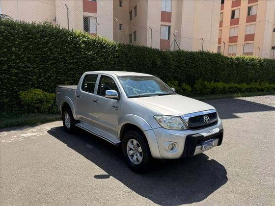 TOYOTA HILUX 2.5 STD 4X4 CD 16V TURBO DIESEL 4P MANUAL